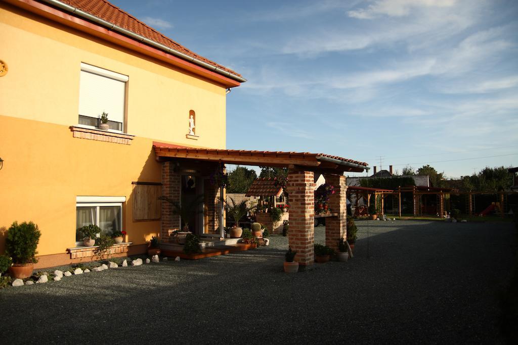 La Villa Pergola Szentgotthárd Zewnętrze zdjęcie